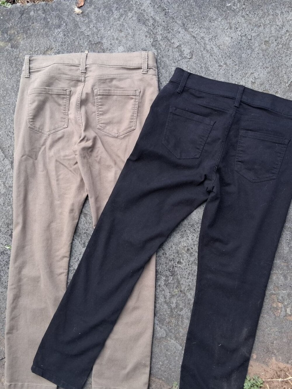 TWO  Liz Claiborne Sara Slim leg pants Size 10 Black & Tan - Picture 3 of 7